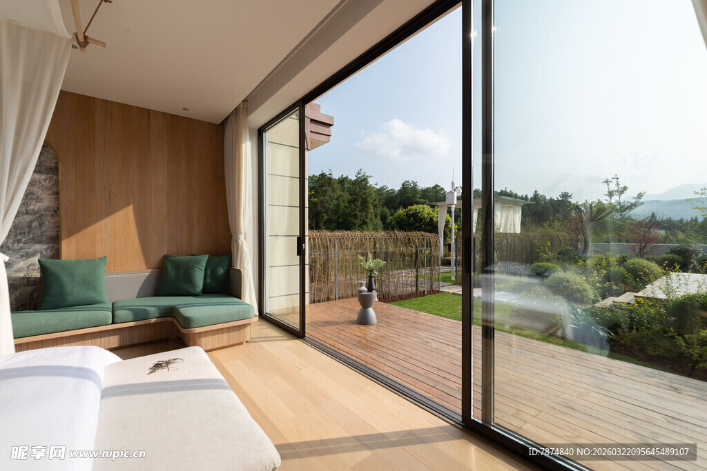 现代简约风宽敞通透阳台