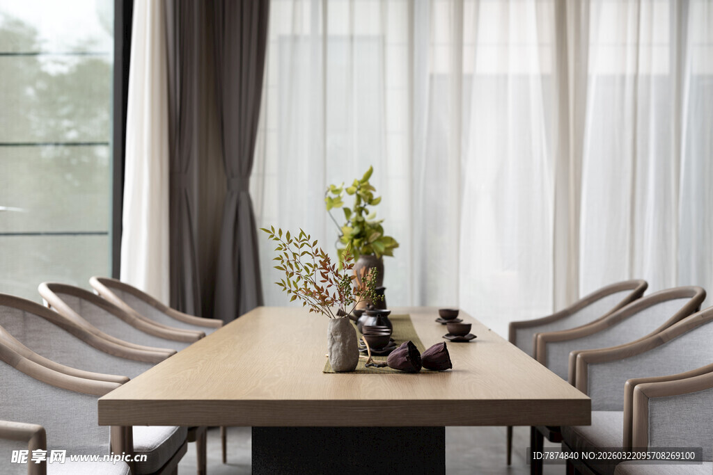 简约雅致的室内餐桌场景
