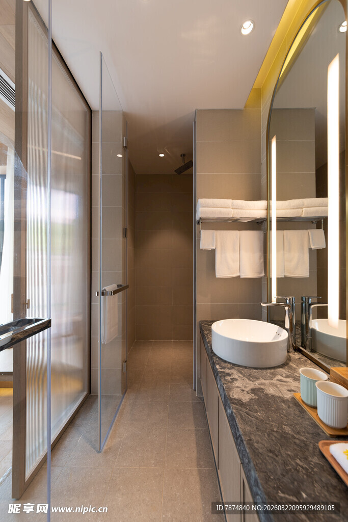 现代简约风格的时尚浴室