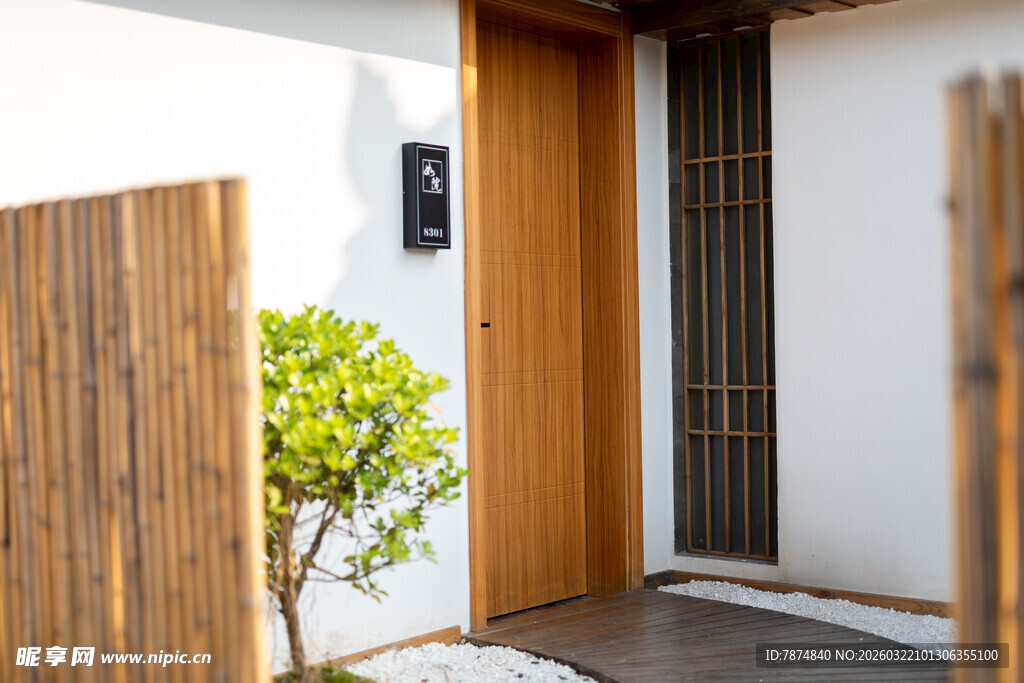 简约庭院入户门设计