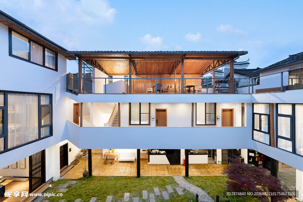 现代风格三层庭院别墅