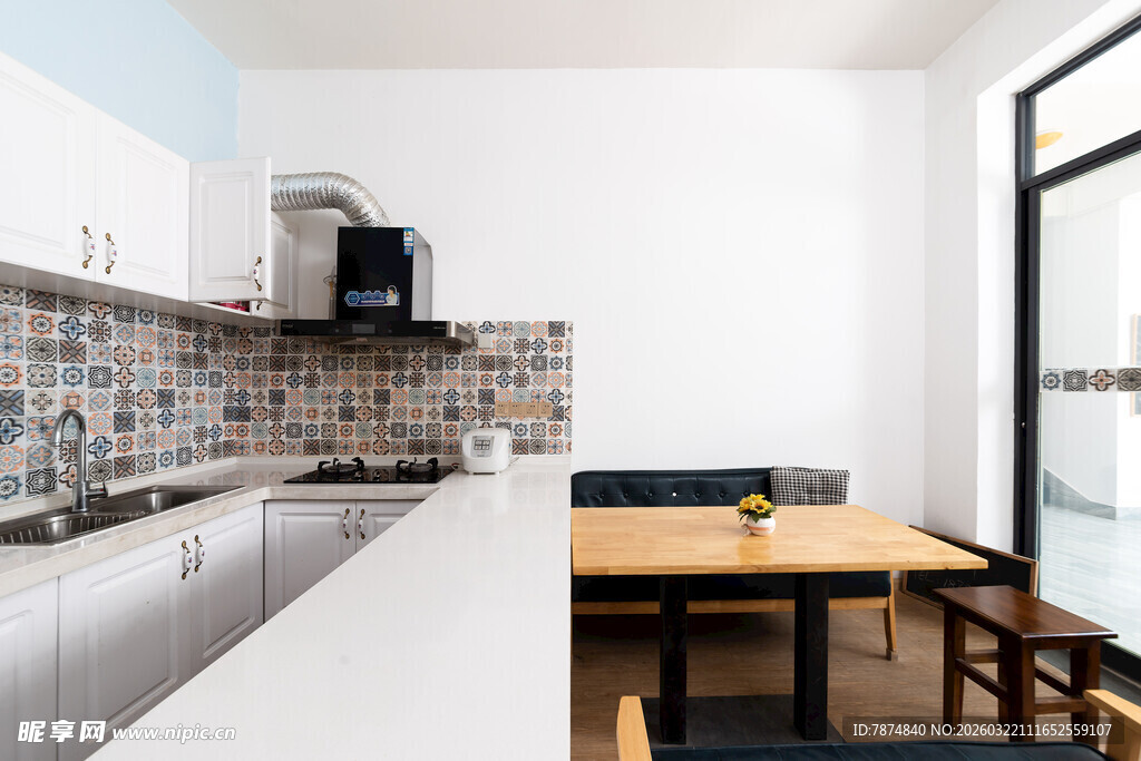 现代简约风开放式厨房餐厅