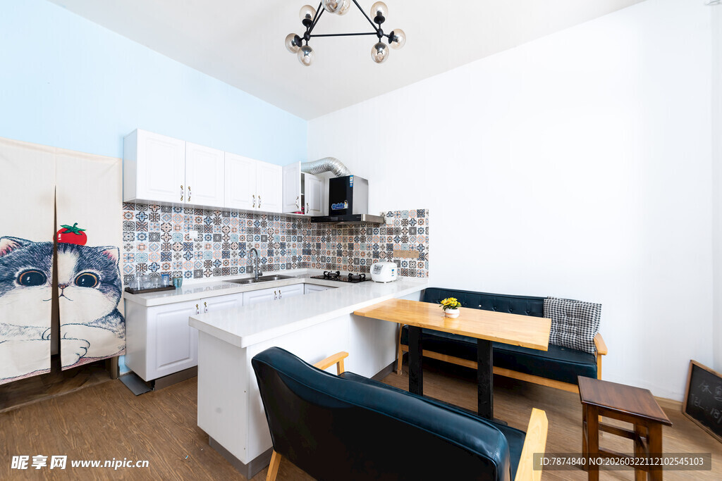 现代简约风开放式厨房空间