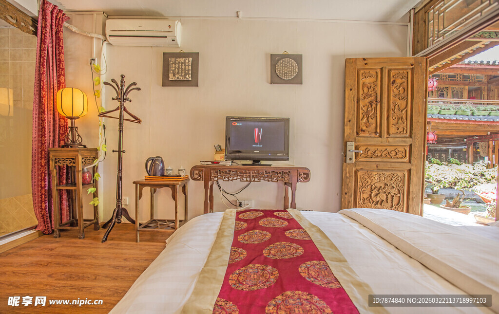 温馨传统风格的室内卧室