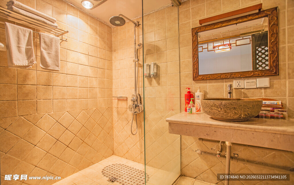 温馨简约风格的浴室空间