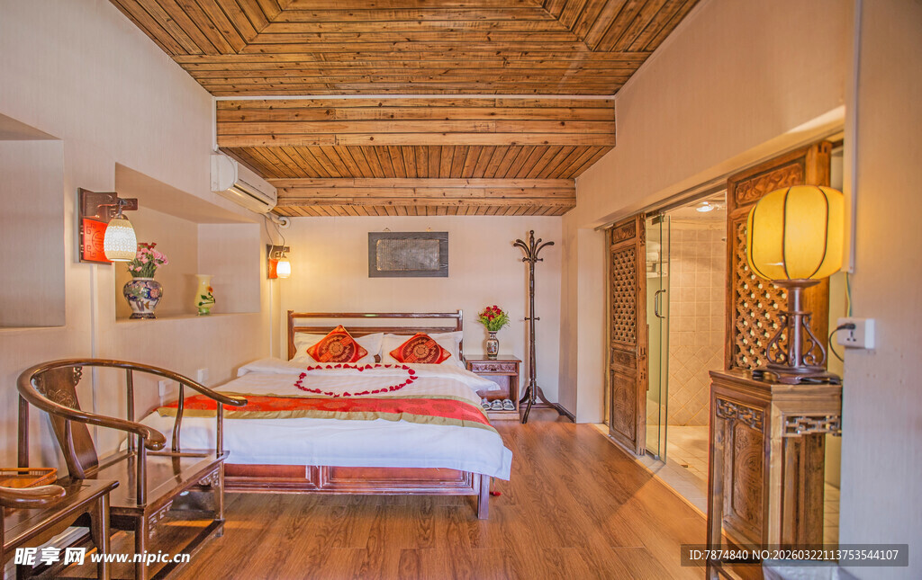 温馨木质风格卧室空间