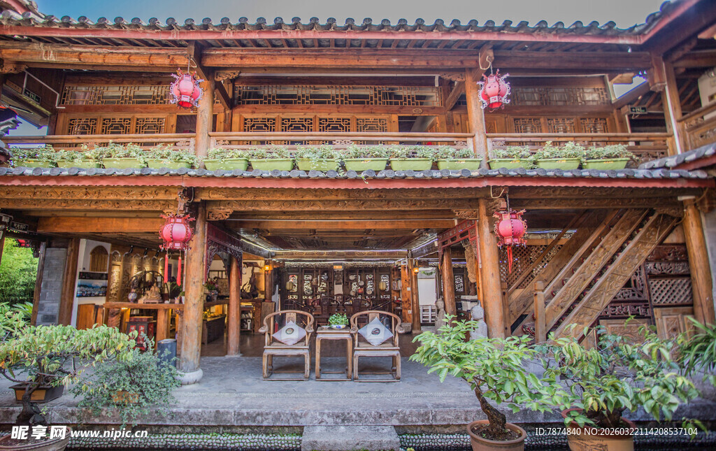 传统中式木质古建筑