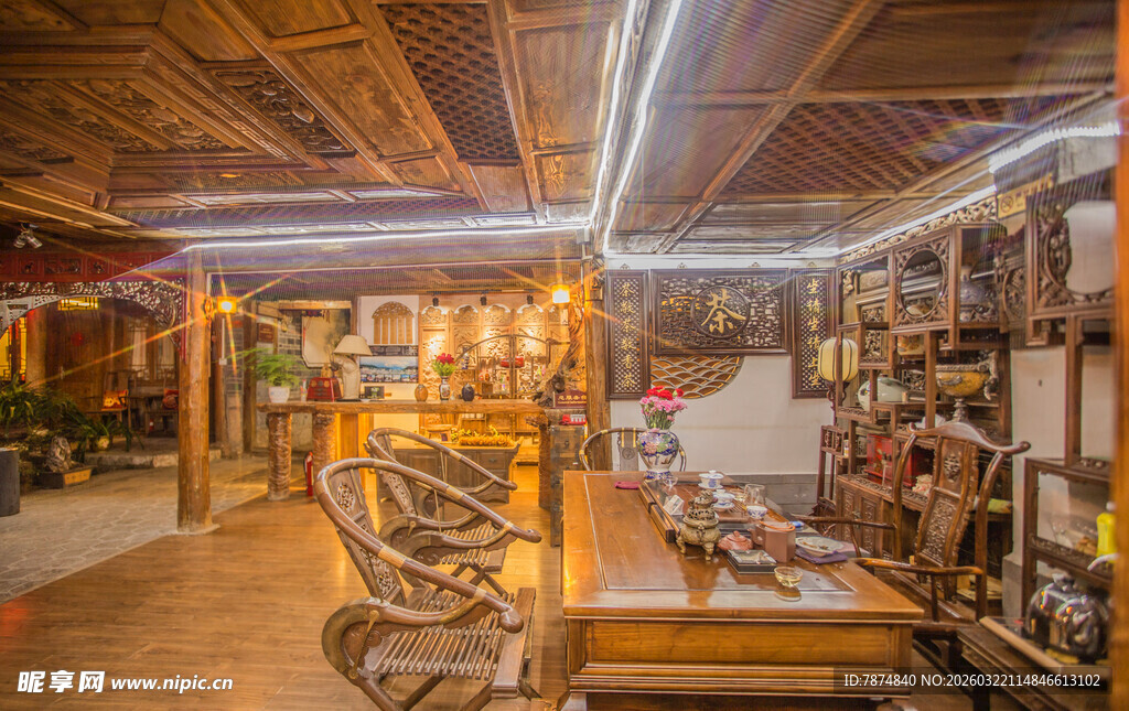 复古温馨的室内休闲空间