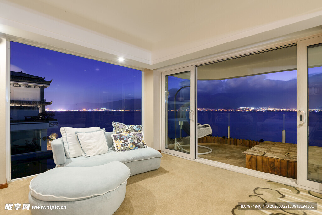 海景客厅夜景 温馨舒适风