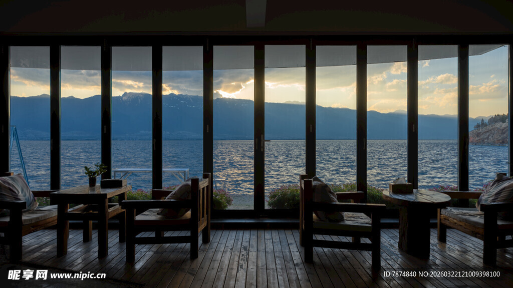 窗边雅致餐厅赏景用餐处