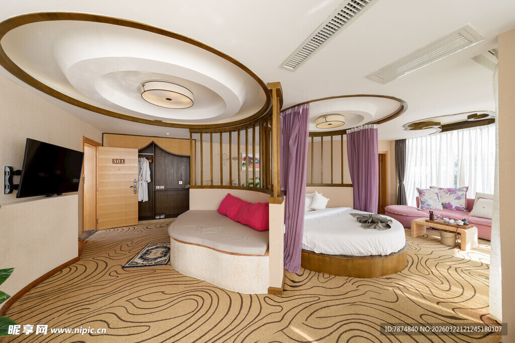 豪华圆形床主题酒店房间