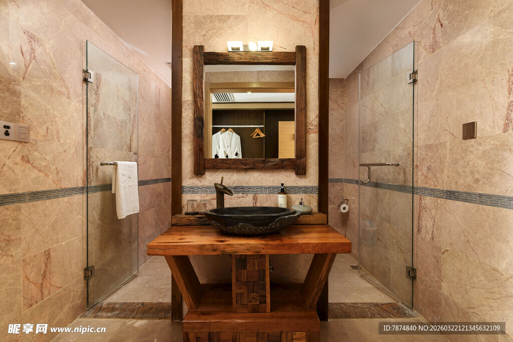 豪华复古风浴室洗手台区域