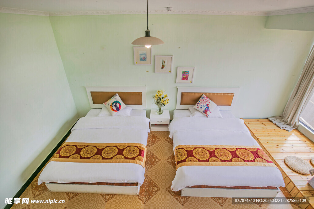 简约双床卧室温馨空间