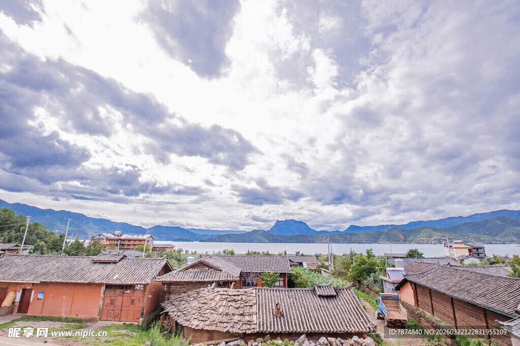 乡村村落的美丽天际线