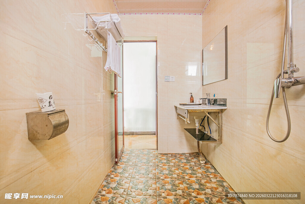 简约明亮的卫生间一角