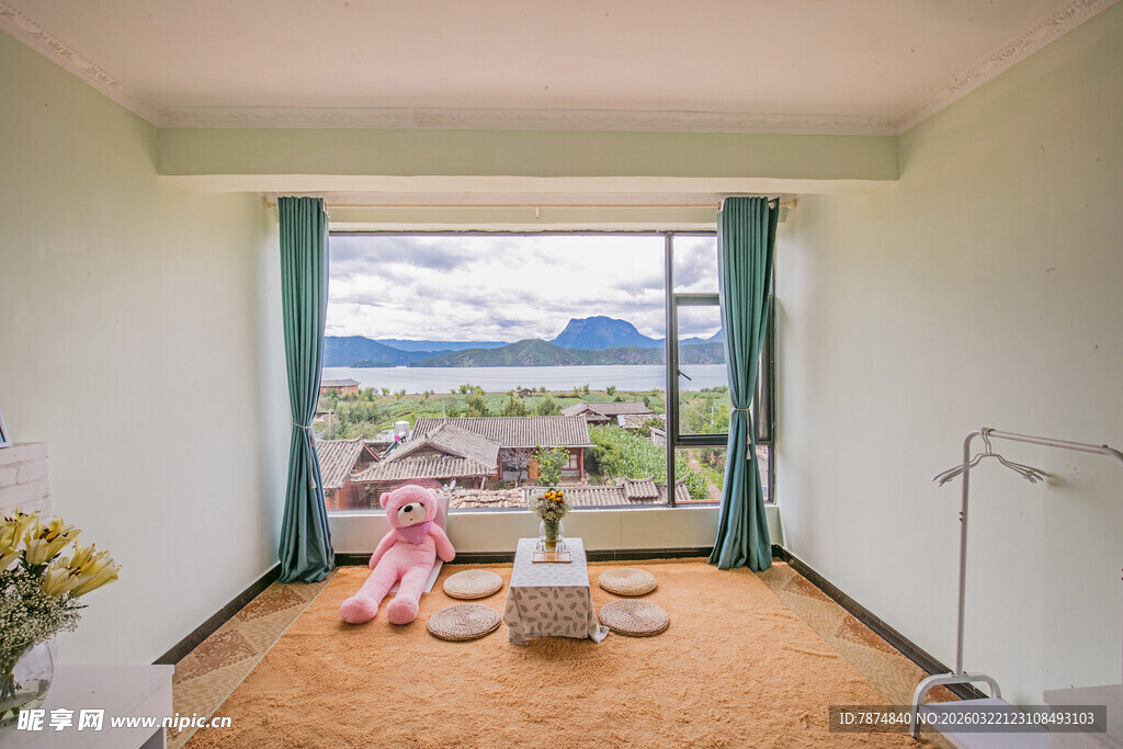 温馨明亮的客厅观景空间