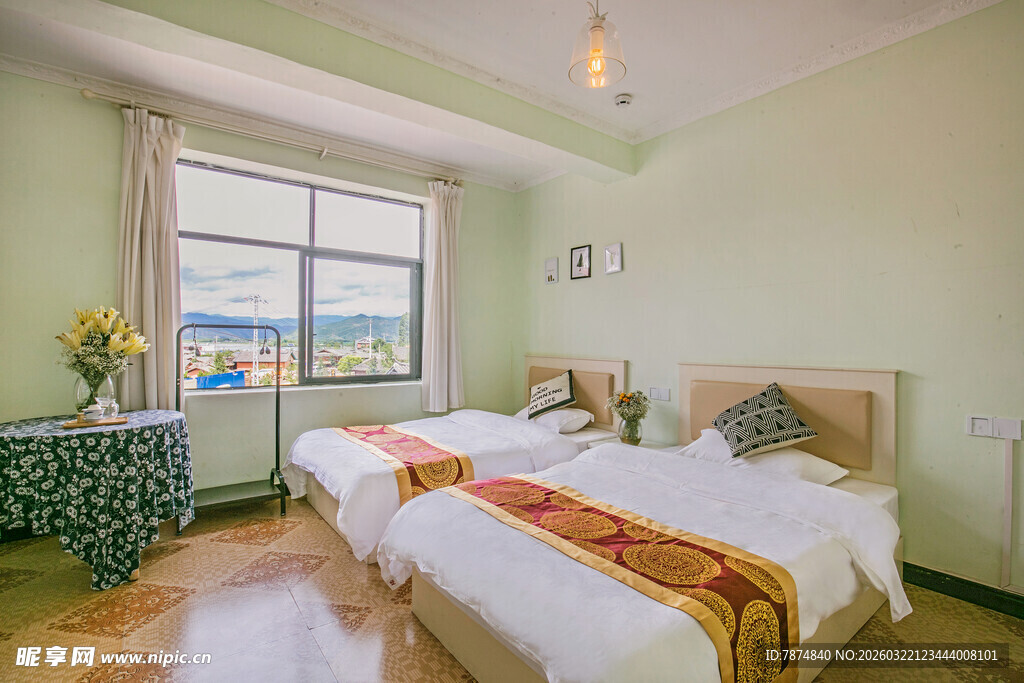 清新双床卧室室内景致