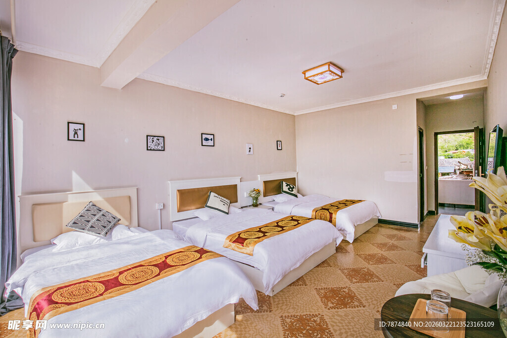 温馨双床卧室室内景致