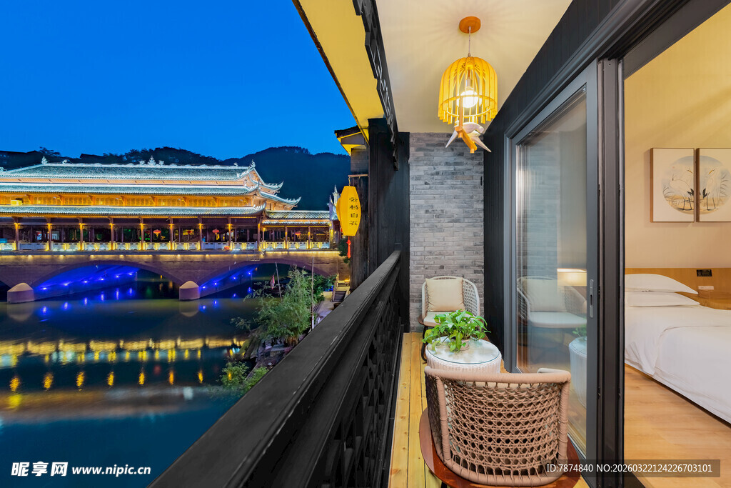 阳台夜景 赏城景与江景之美