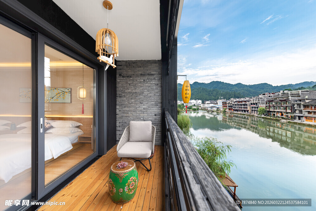 河畔阳台 惬意的休闲空间