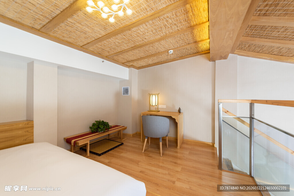 简约温馨阁楼卧室空间