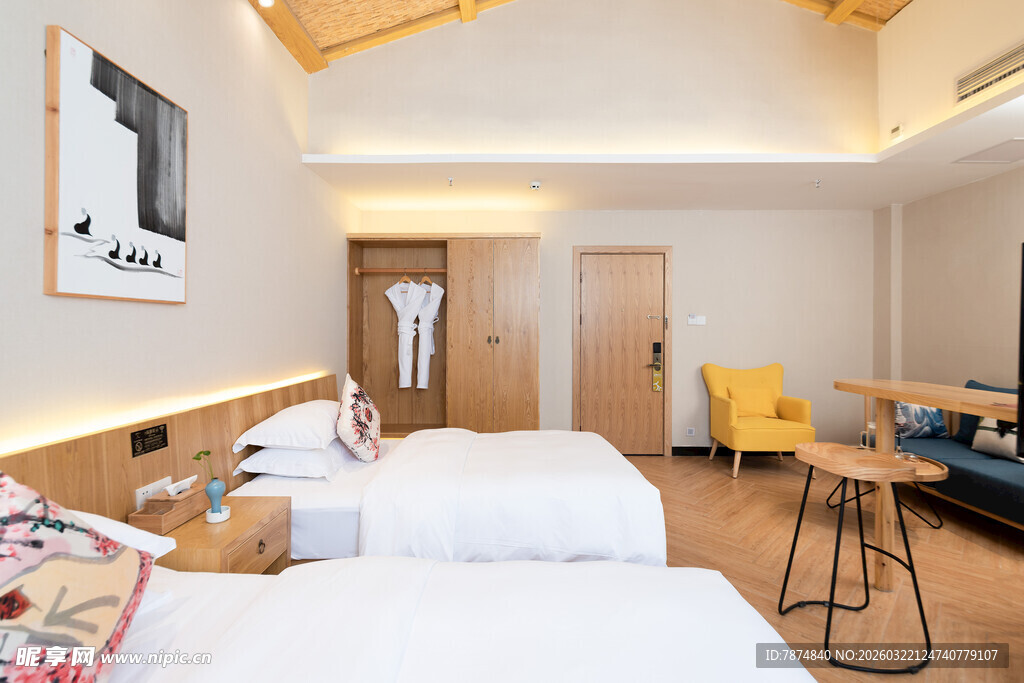 温馨简约风的舒适卧室空间