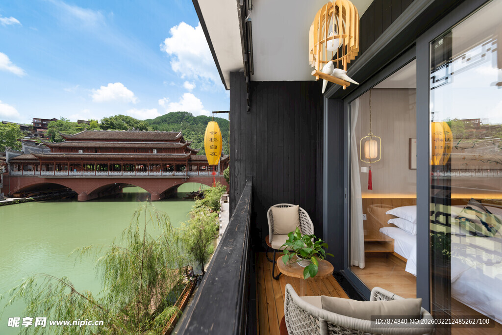 河畔阳台 惬意休闲空间