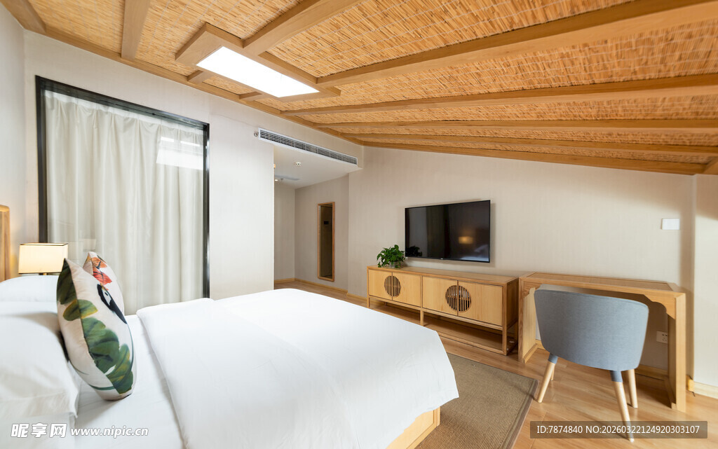 简约温馨木质风格卧室