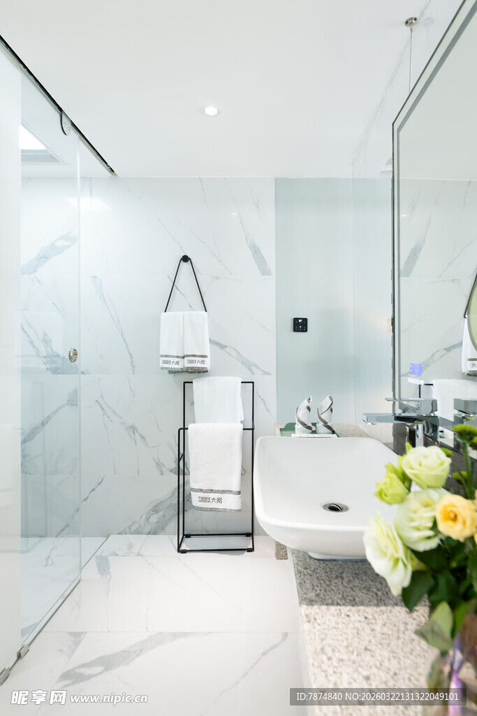 现代简约风大理石浴室