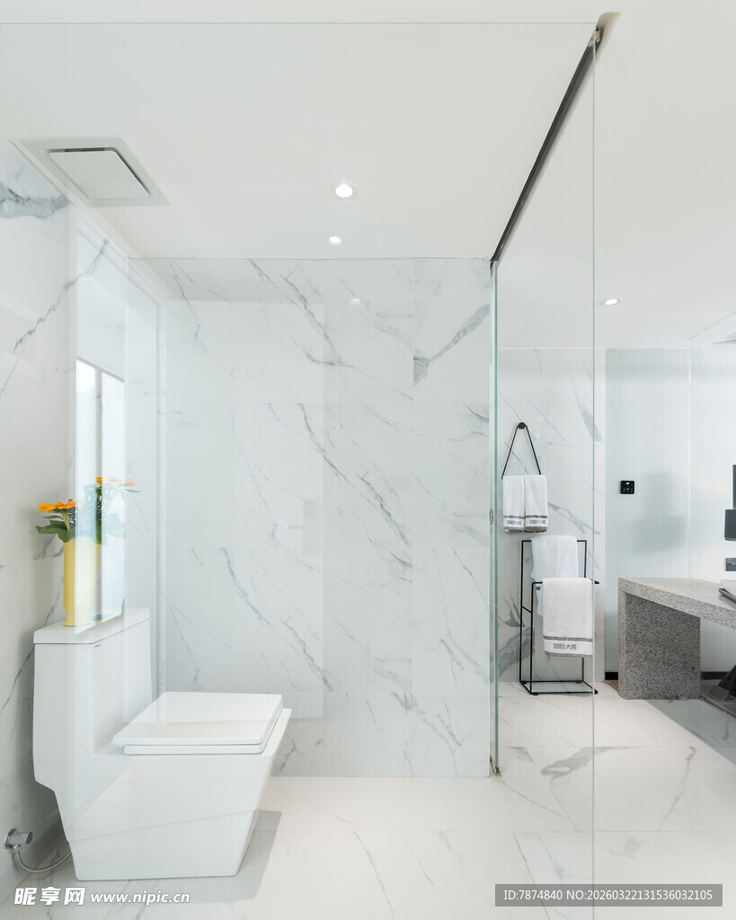现代简约风白色大理石浴室