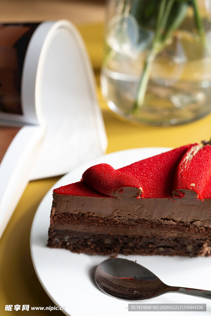 巧克力草莓蛋糕甜点特写