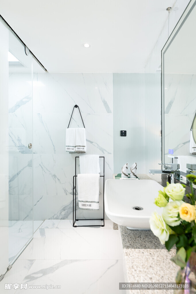 现代简约风大理石浴室