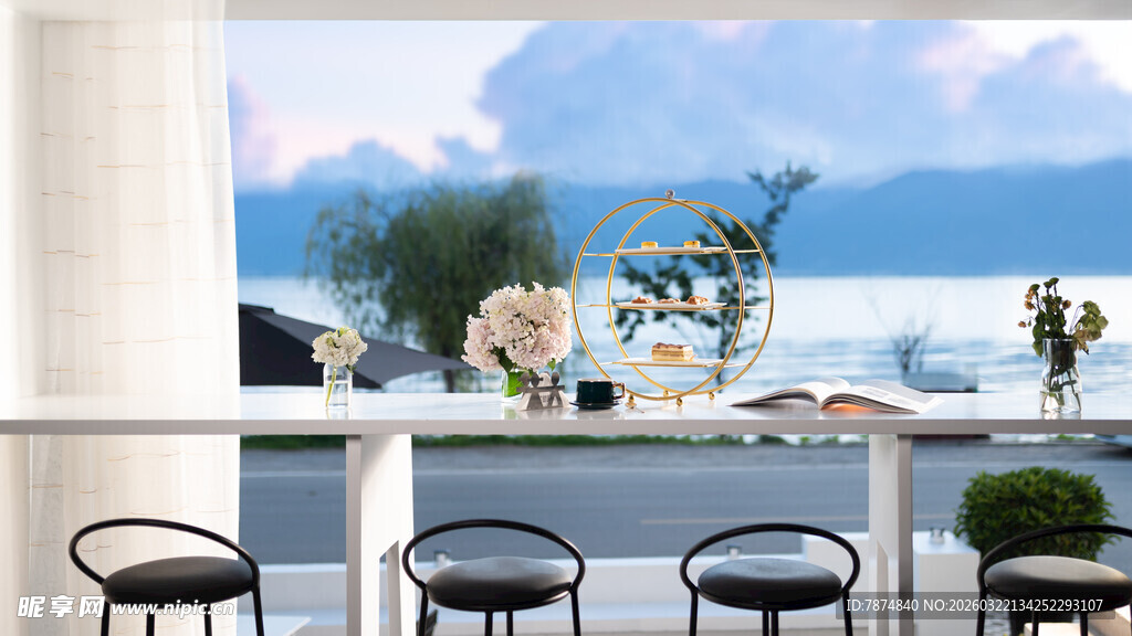 海边露台浪漫餐桌布置