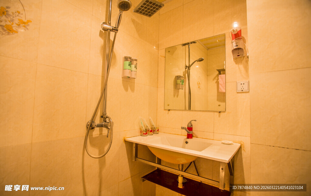 温馨简约风浴室场景