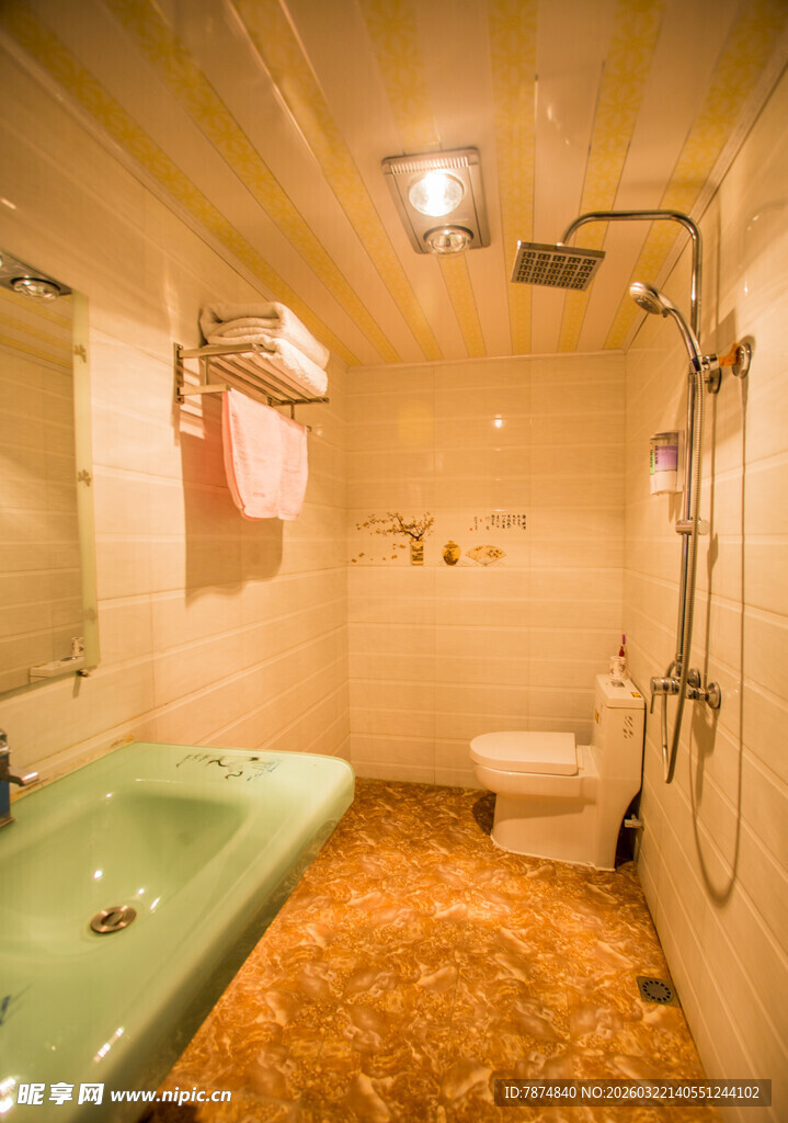 复古风格浴室内部场景