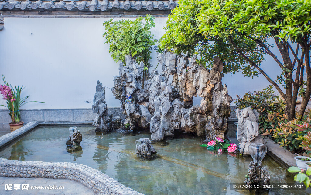 中式庭院假山池塘景观