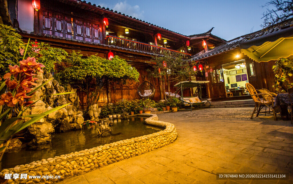 古雅中式庭院夜景