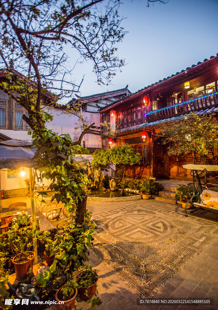 古雅庭院夜景 静谧美好