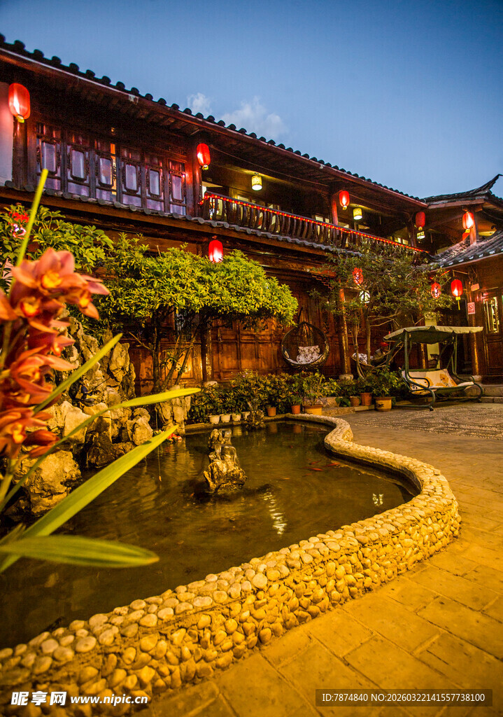 古雅中式庭院夜景