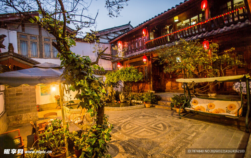 古雅院落夜景 静谧美好