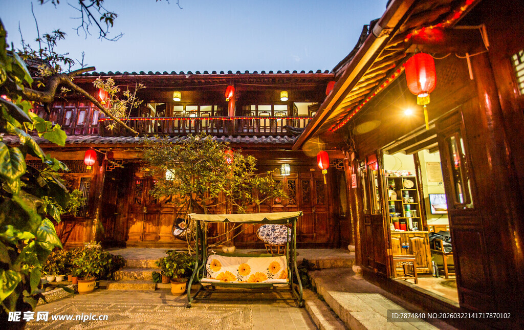 古雅中式庭院夜景