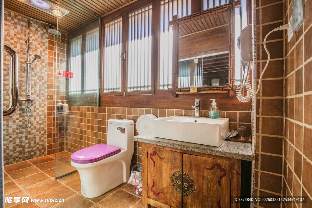 复古风木质卫浴空间展示