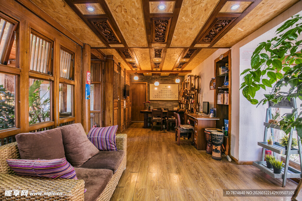 温馨木质风客厅室内景象