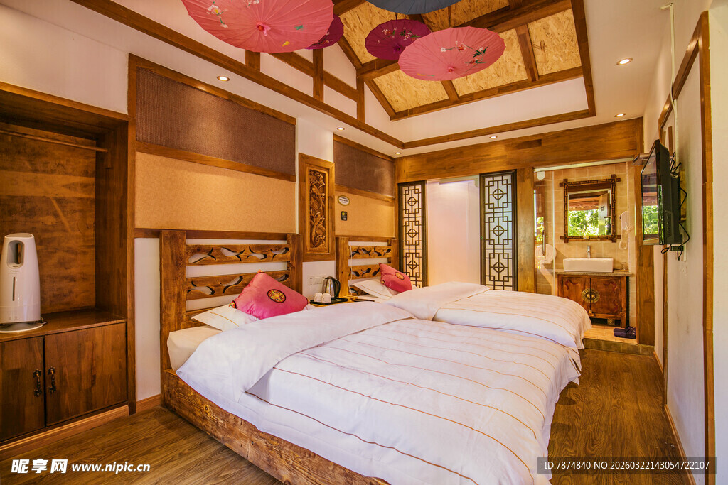 温馨木质风格双人卧室