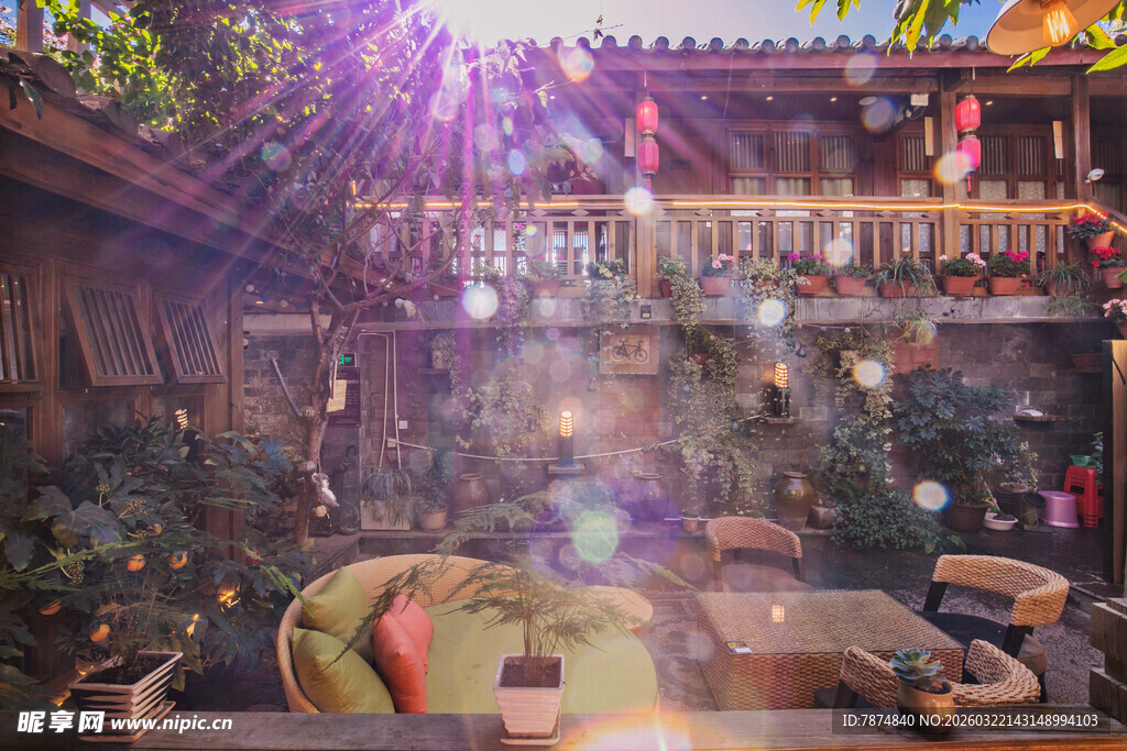 古雅庭院中的休闲空间