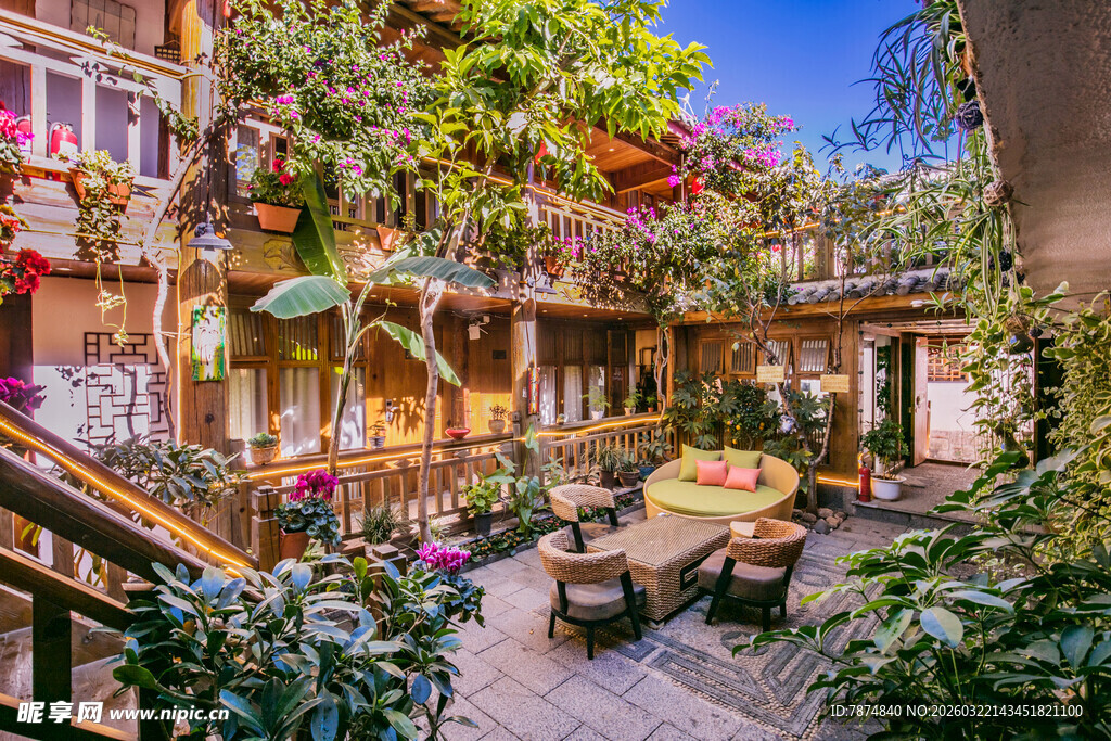 梦幻绿植环绕的温馨庭院