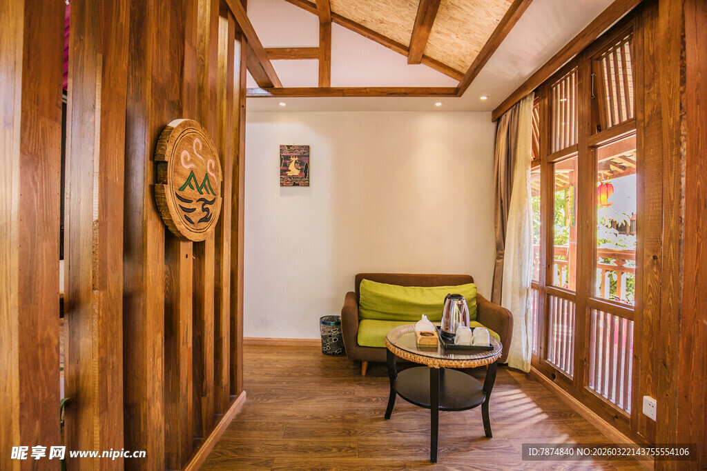 日式风木质温馨走廊一角