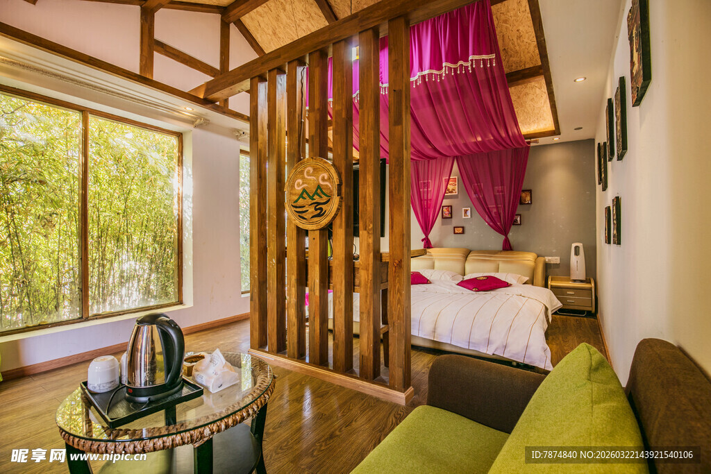 温馨木质风卧室休闲一角