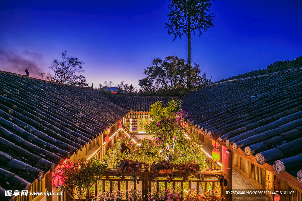 夜幕下的梯田景观