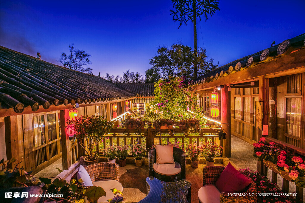 中式庭院夜景 温馨惬意